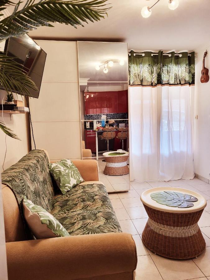 Le Studio Tahiti 4 Pers 600M De La Plage La Faviere 봄레미모사 외부 사진