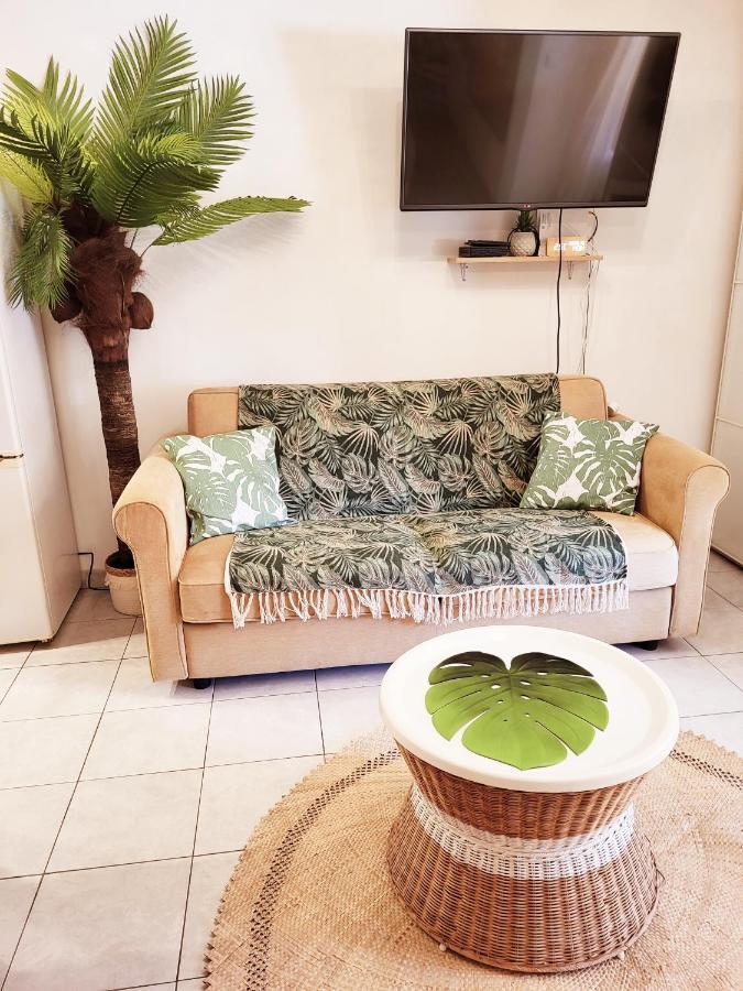 Le Studio Tahiti 4 Pers 600M De La Plage La Faviere 봄레미모사 외부 사진